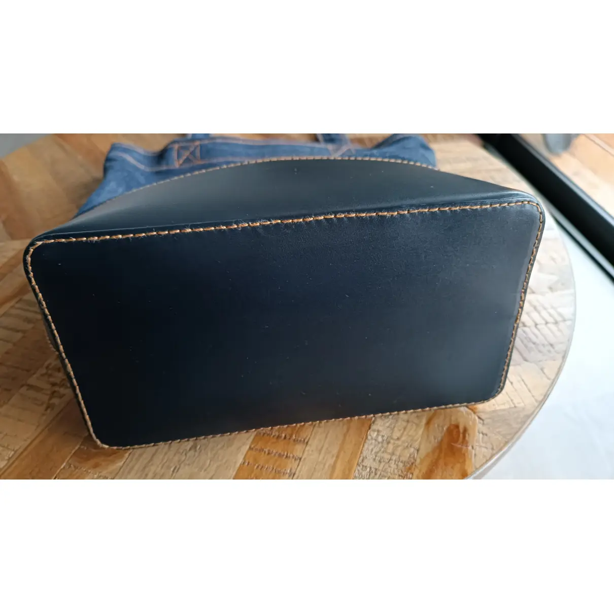 Leather handbag APC
