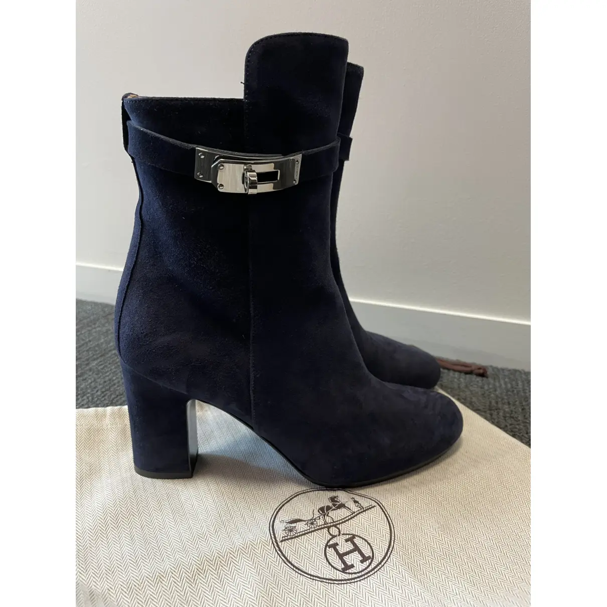 Buy Hermès Saint Germain buckled boots online