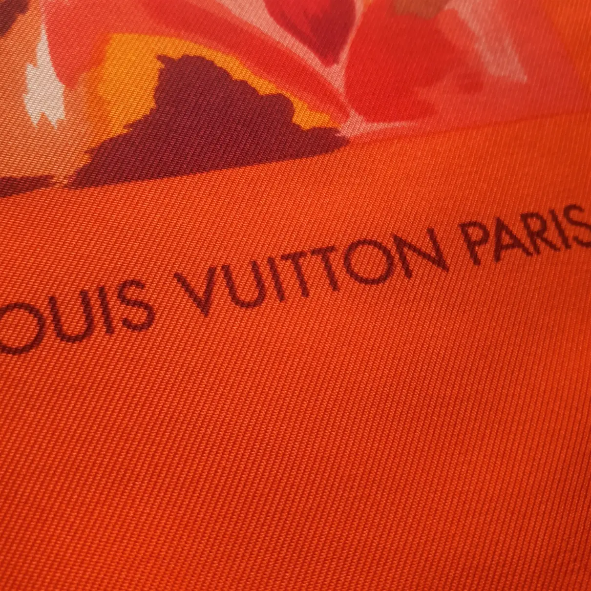 Châle Beyond Monogram silk scarf Louis Vuitton - Vintage