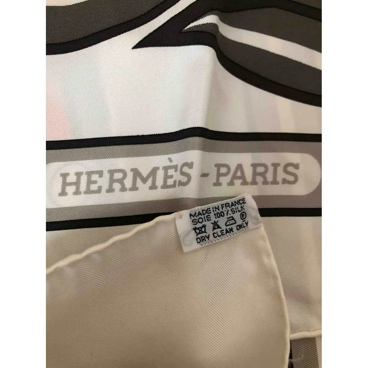 Buy Hermès Silk neckerchief online - Vintage