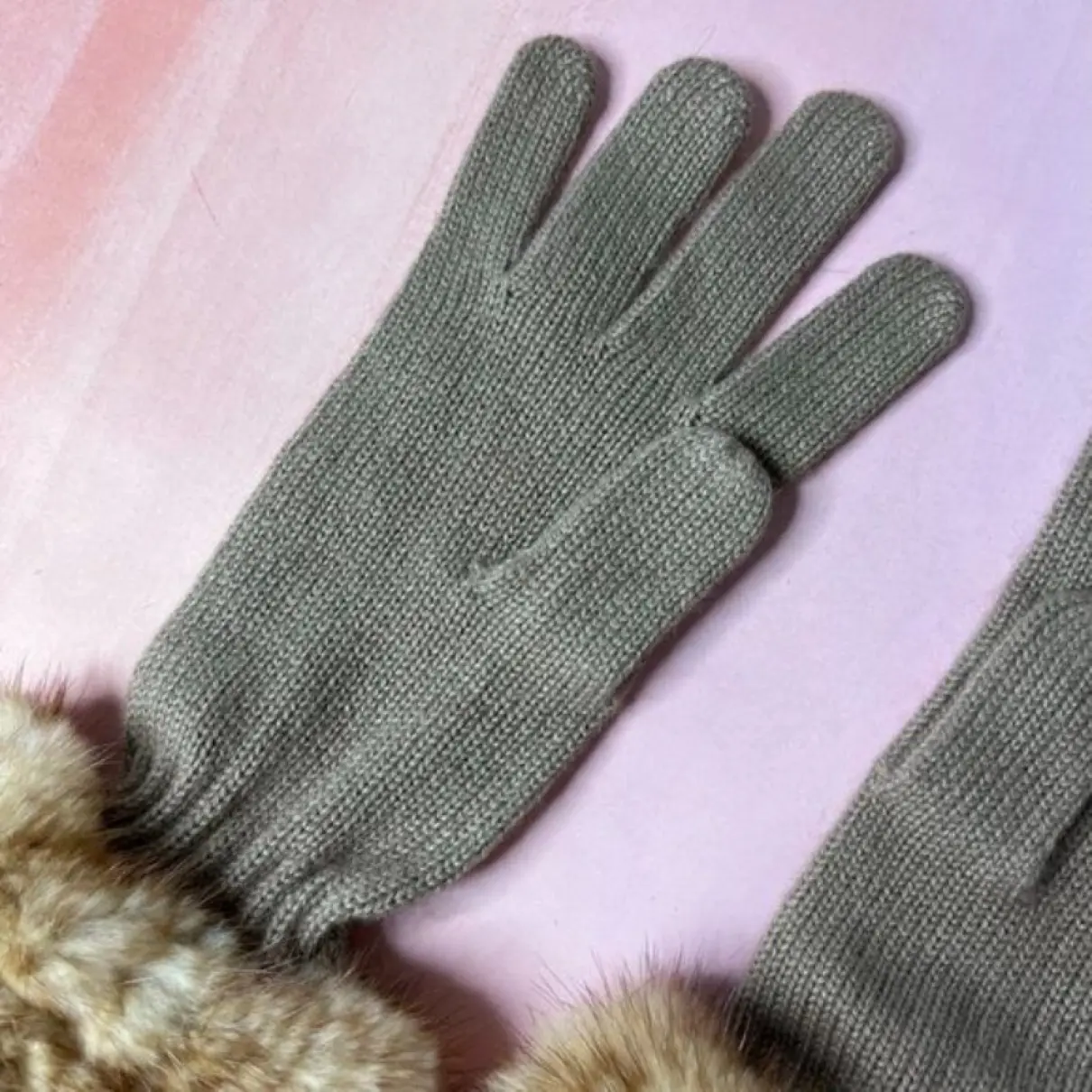 Cashmere gloves Bloomingdales