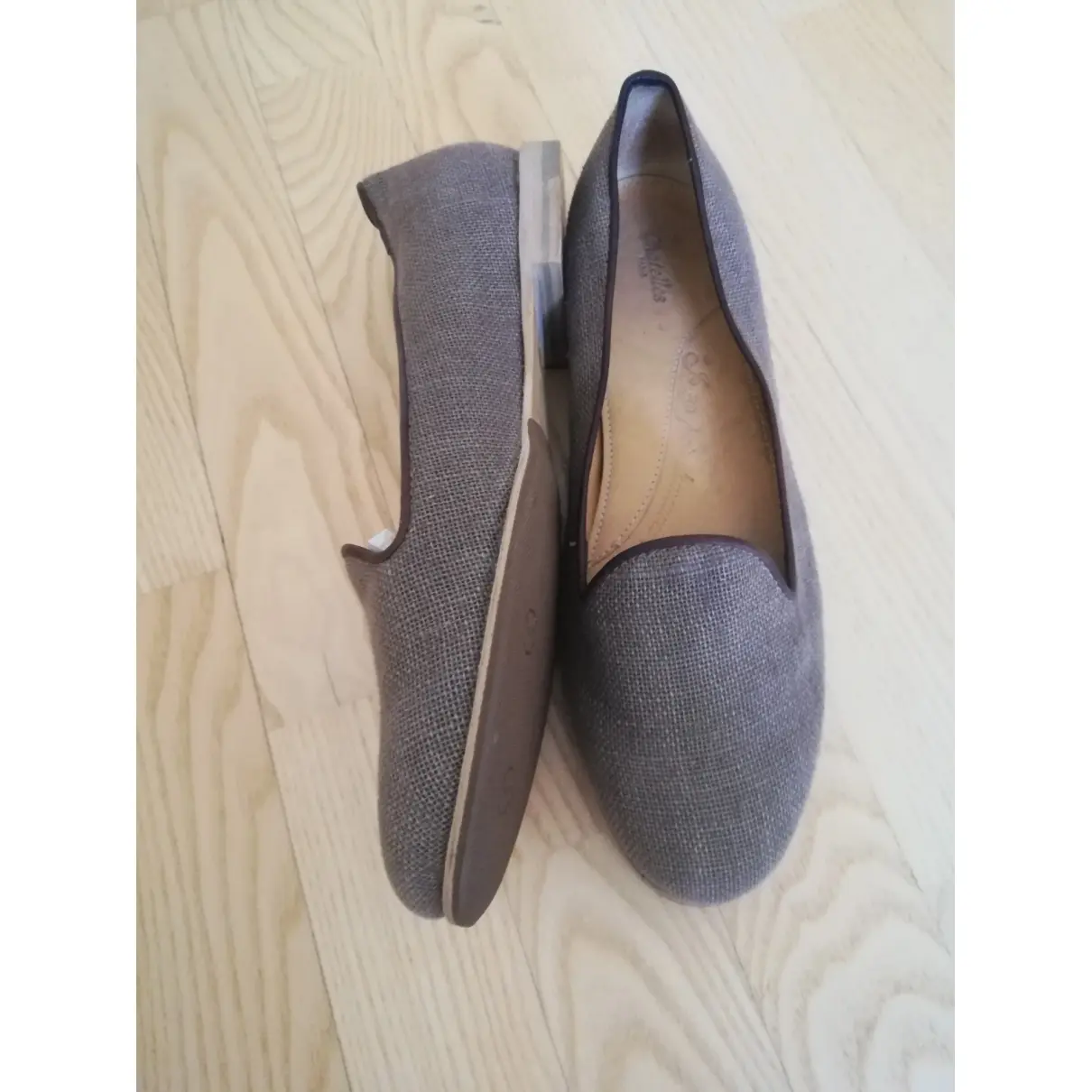 Buy Chatelles Leather flats online