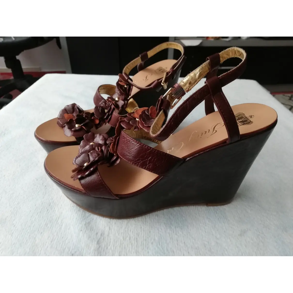Juicy Couture Leather sandal for sale