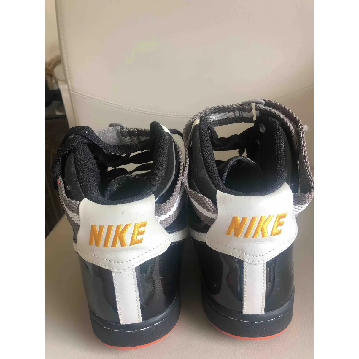 Leather high trainers Nike
