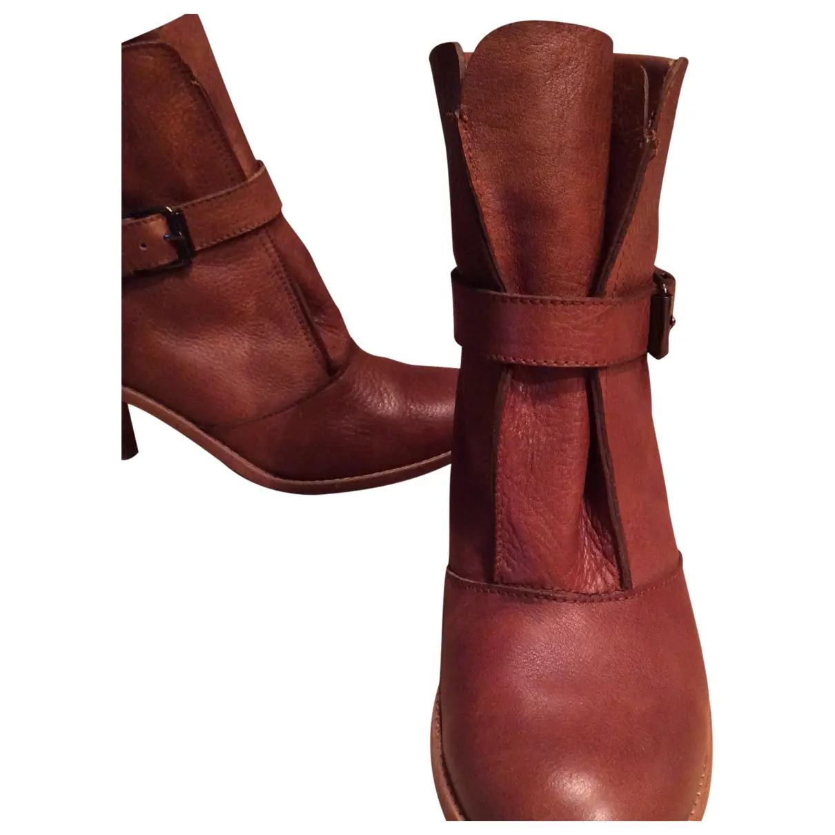 Buy Vanessa Bruno Athe Leather ankle boots online