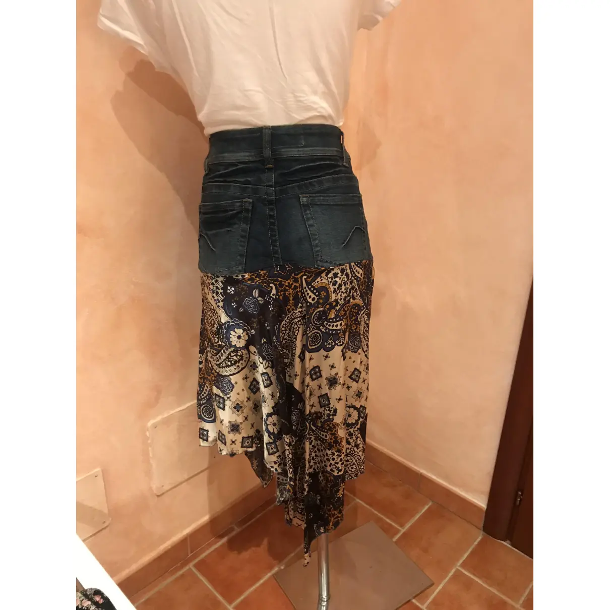 Buy Lm Lulu Silk skirt online
