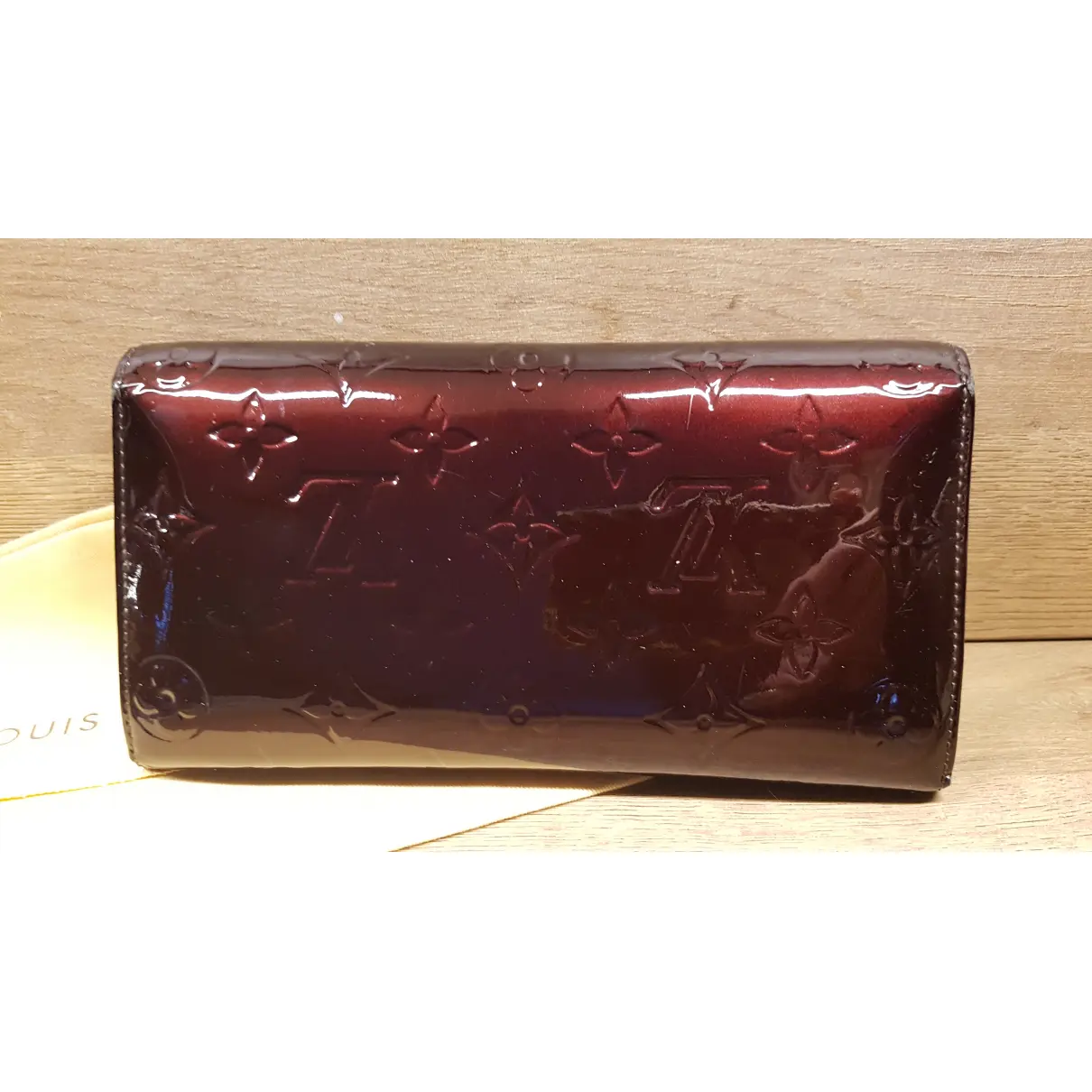 Buy Louis Vuitton Sarah patent leather wallet online