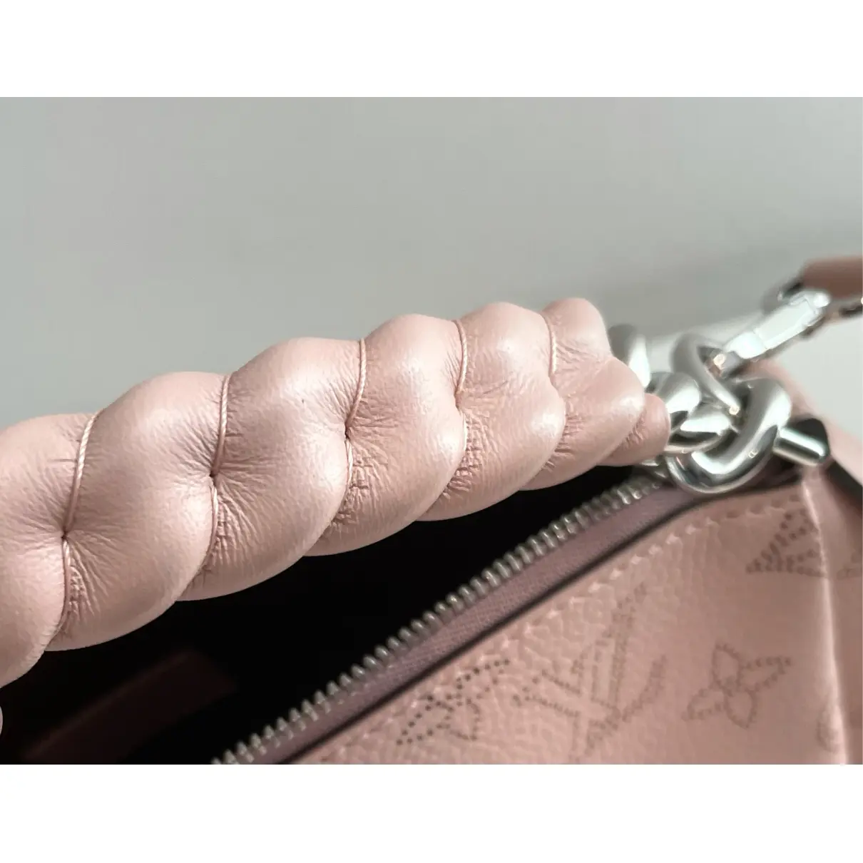 Chaîne Babylone leather handbag Louis Vuitton