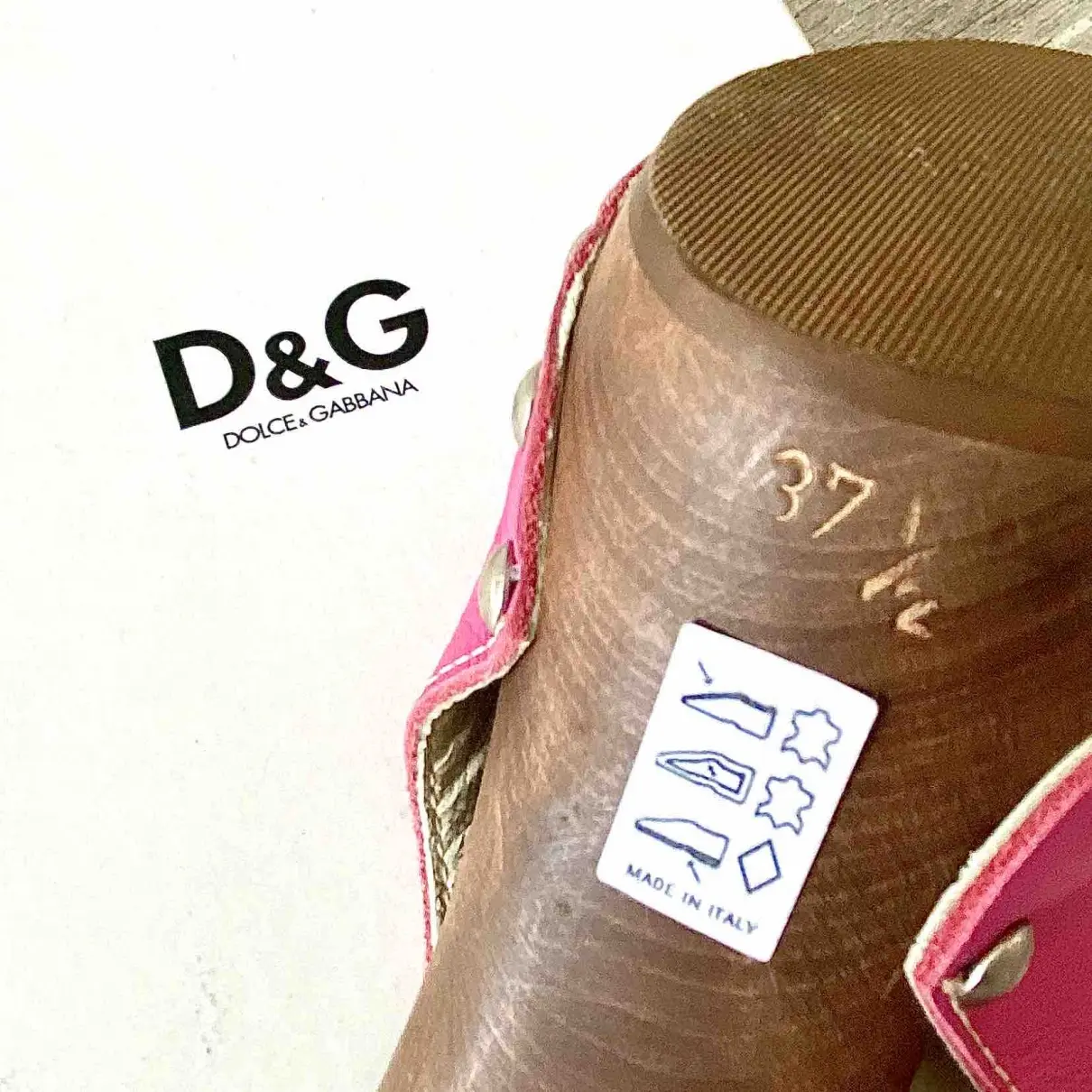 Buy D&G Leather sandal online