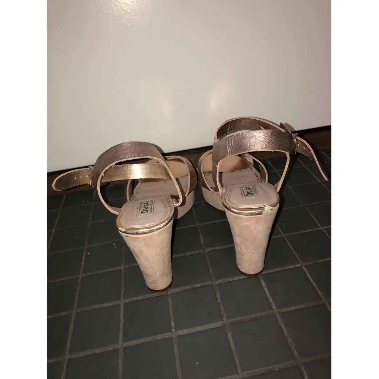 Dune Leather sandal for sale