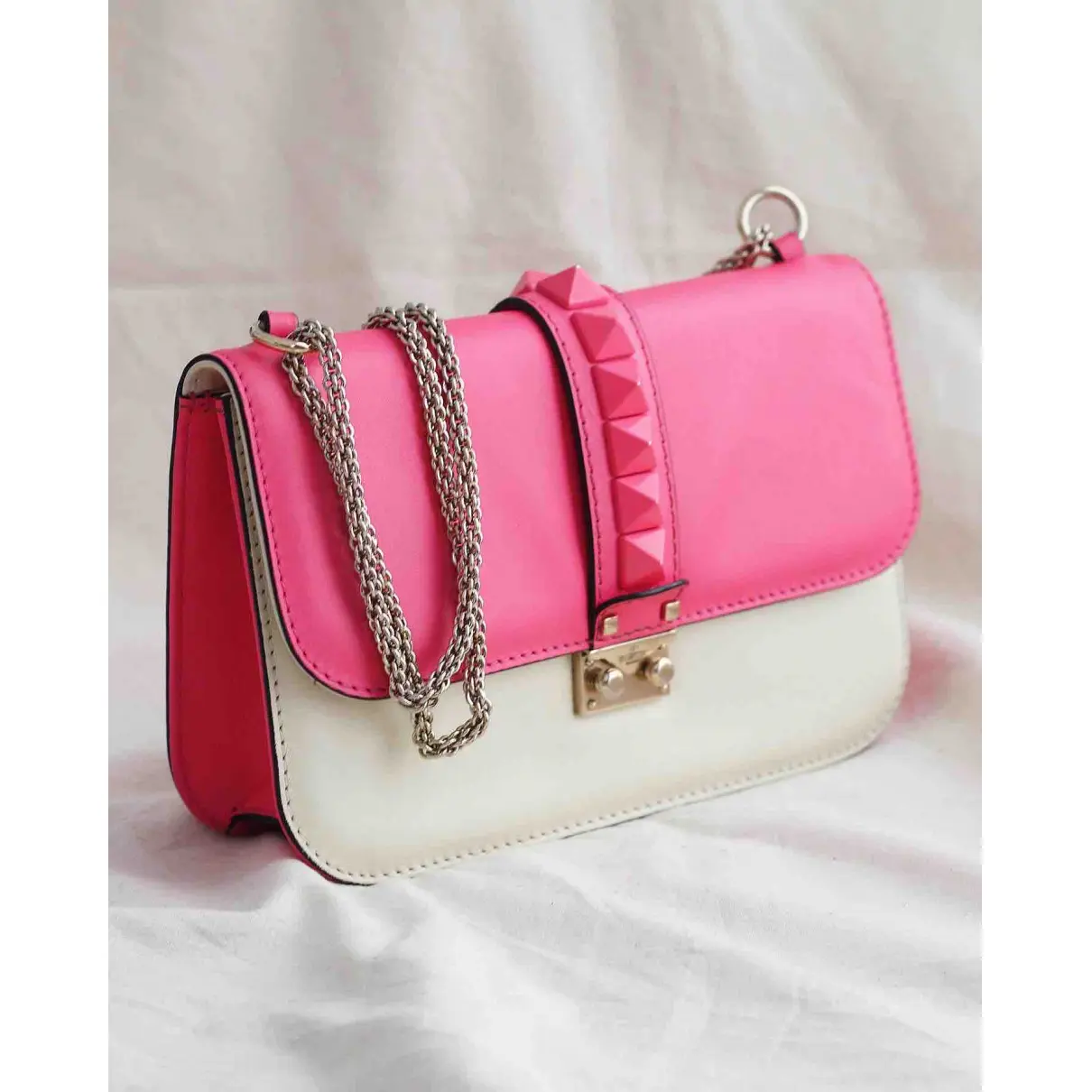 Glam Lock leather handbag Valentino Garavani
