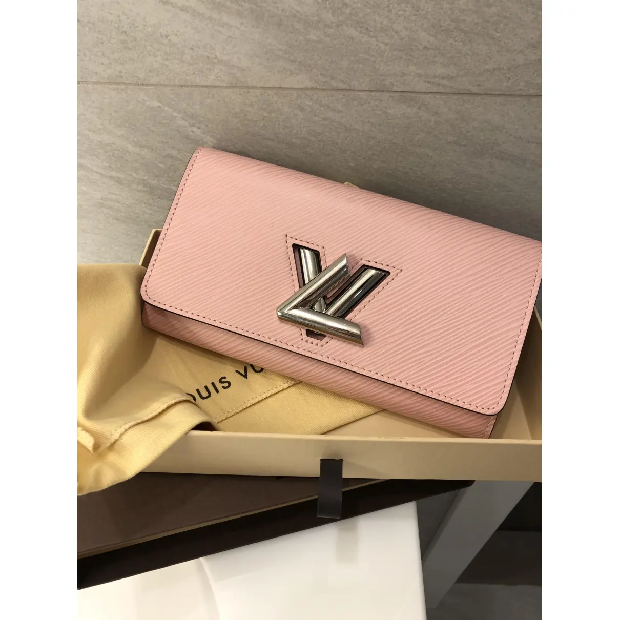 Twist leather wallet Louis Vuitton