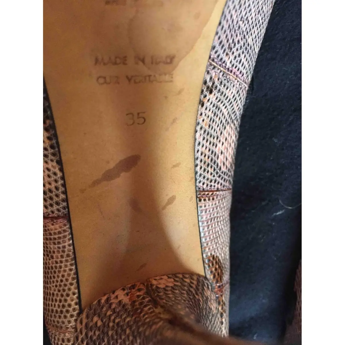 Buy Yves Saint Laurent Lizard heels online - Vintage