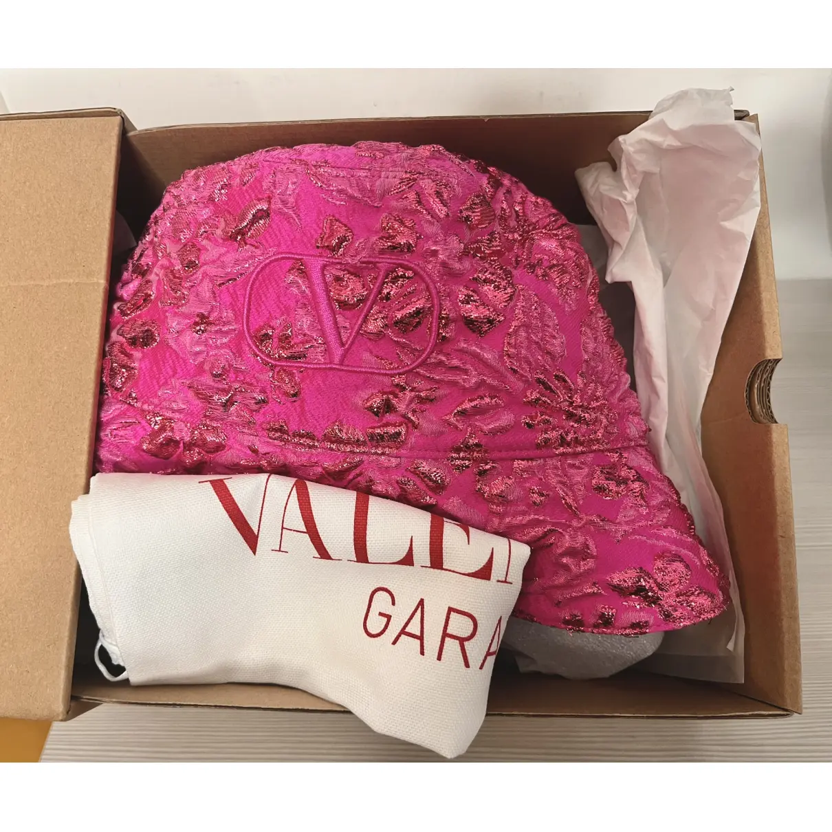Luxury Valentino Garavani Hats Women