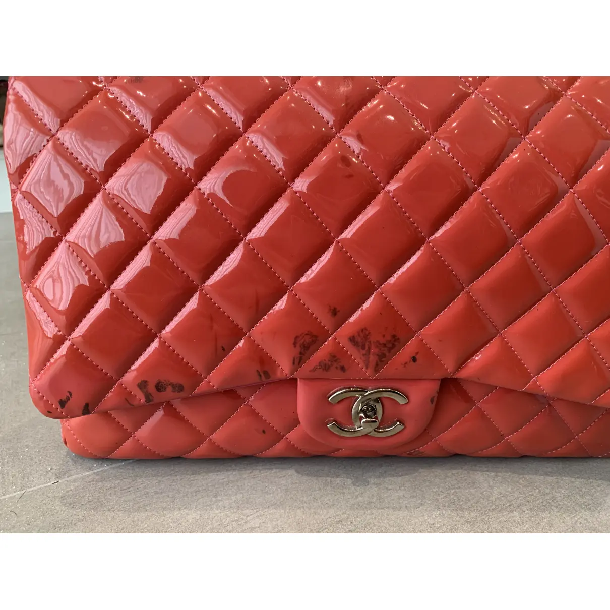 Timeless/Classique patent leather handbag Chanel