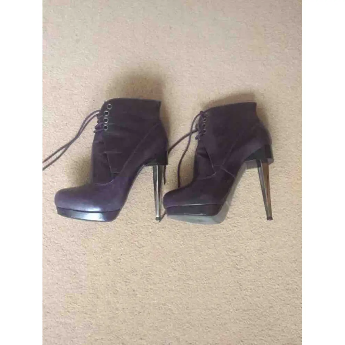 Leather ankle boots Carvela