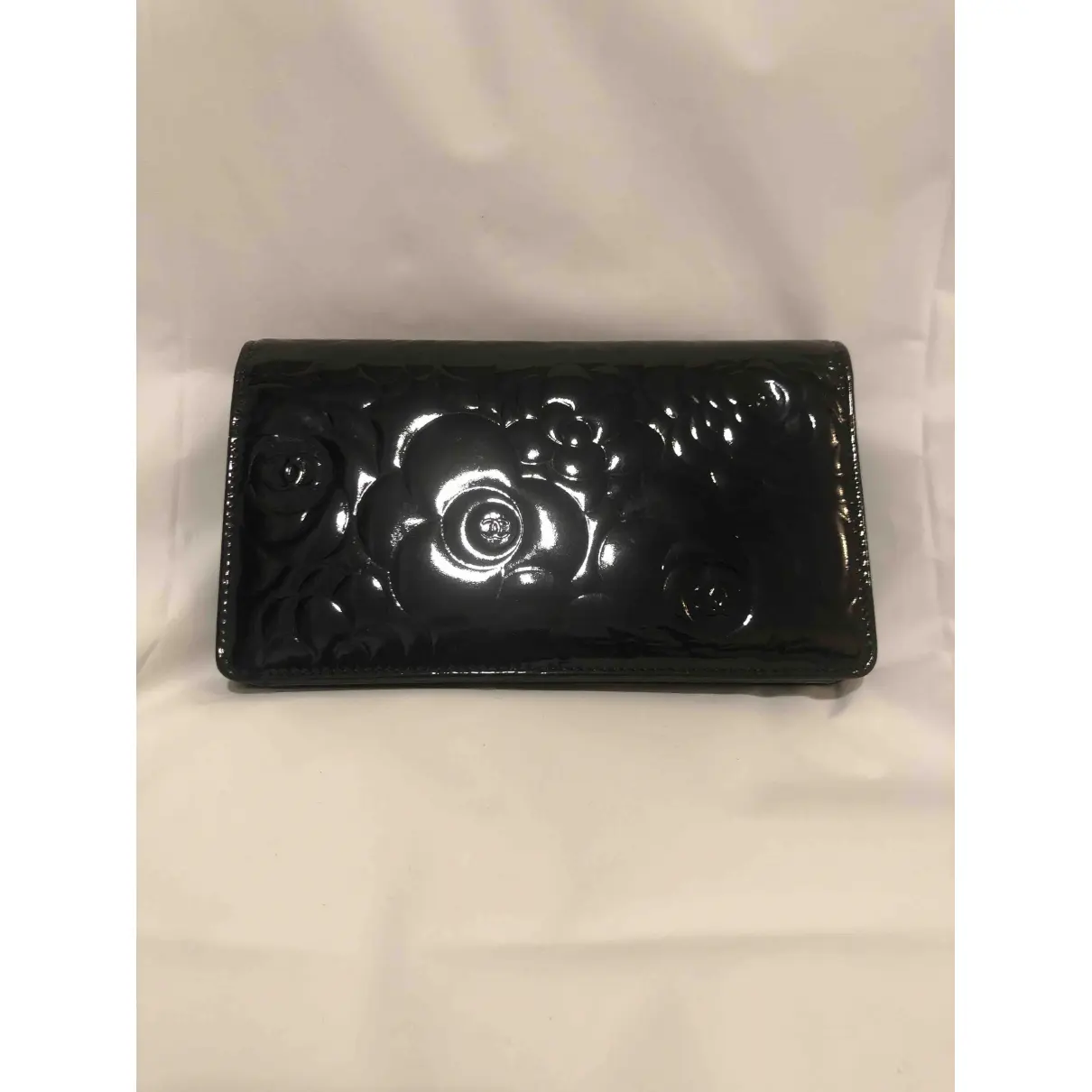 Timeless/Classique patent leather wallet Chanel