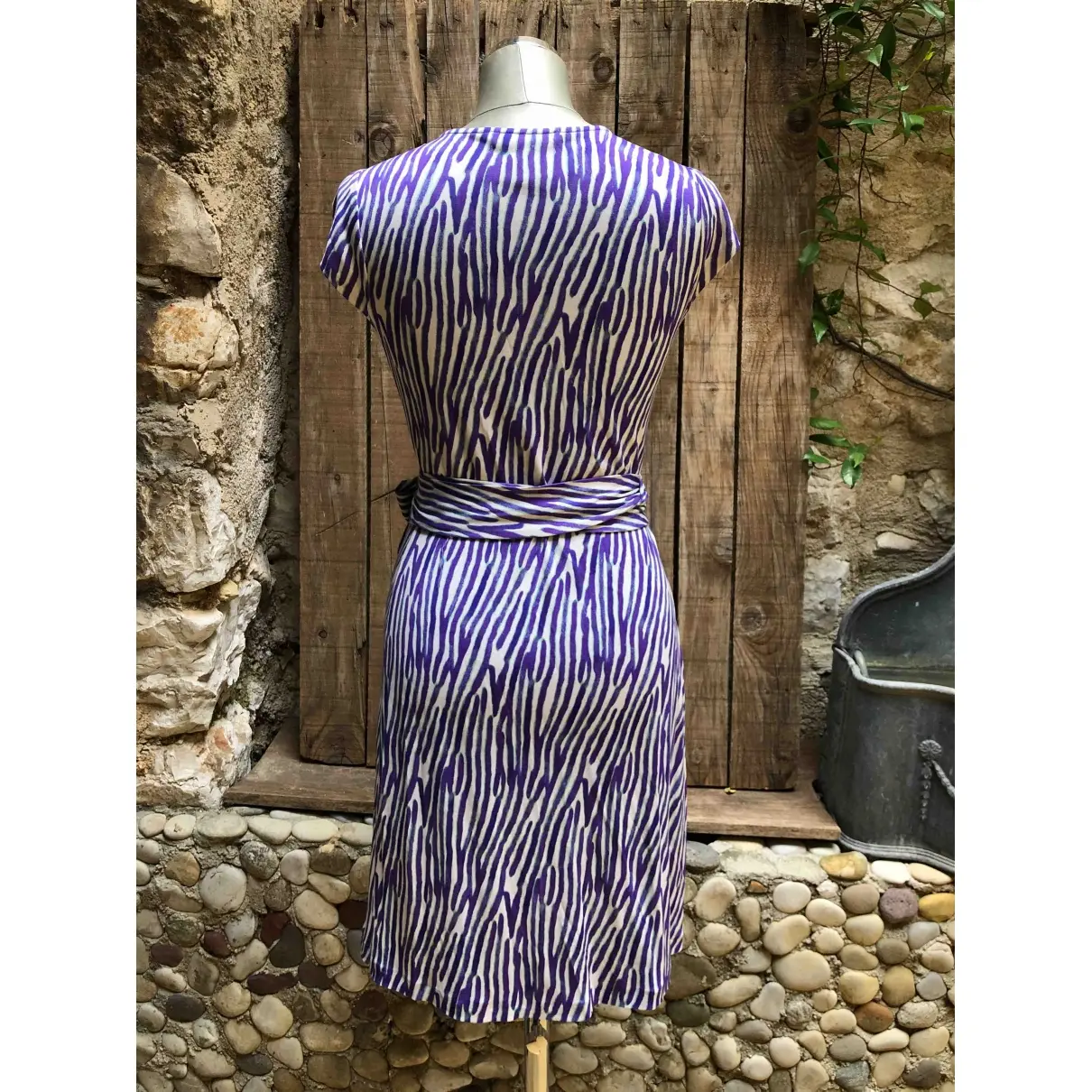 Diane Von Furstenberg Silk mid-length dress for sale