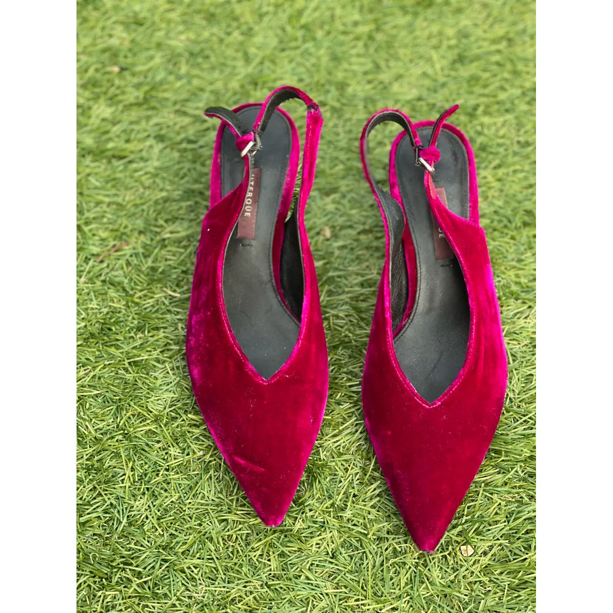 Buy Uterque Velvet heels online