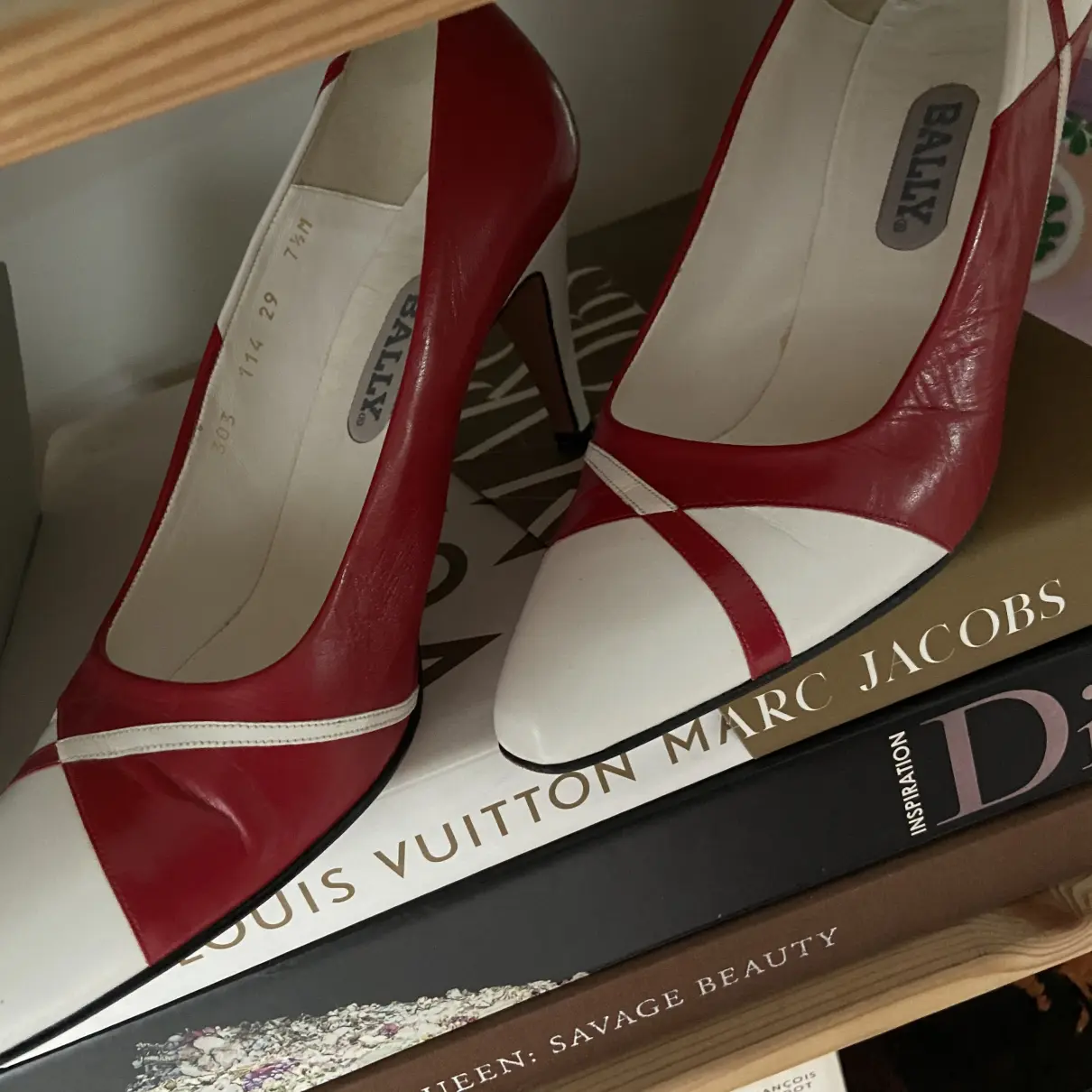 Leather heels Bally - Vintage