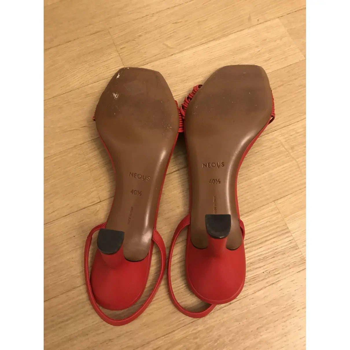 Leather sandals Neous