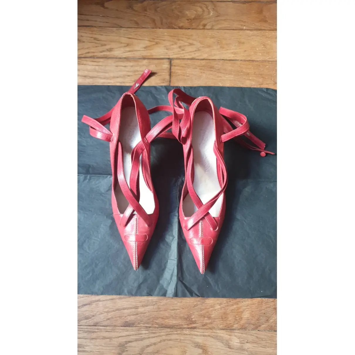 Buy Yves Saint Laurent Leather heels online - Vintage