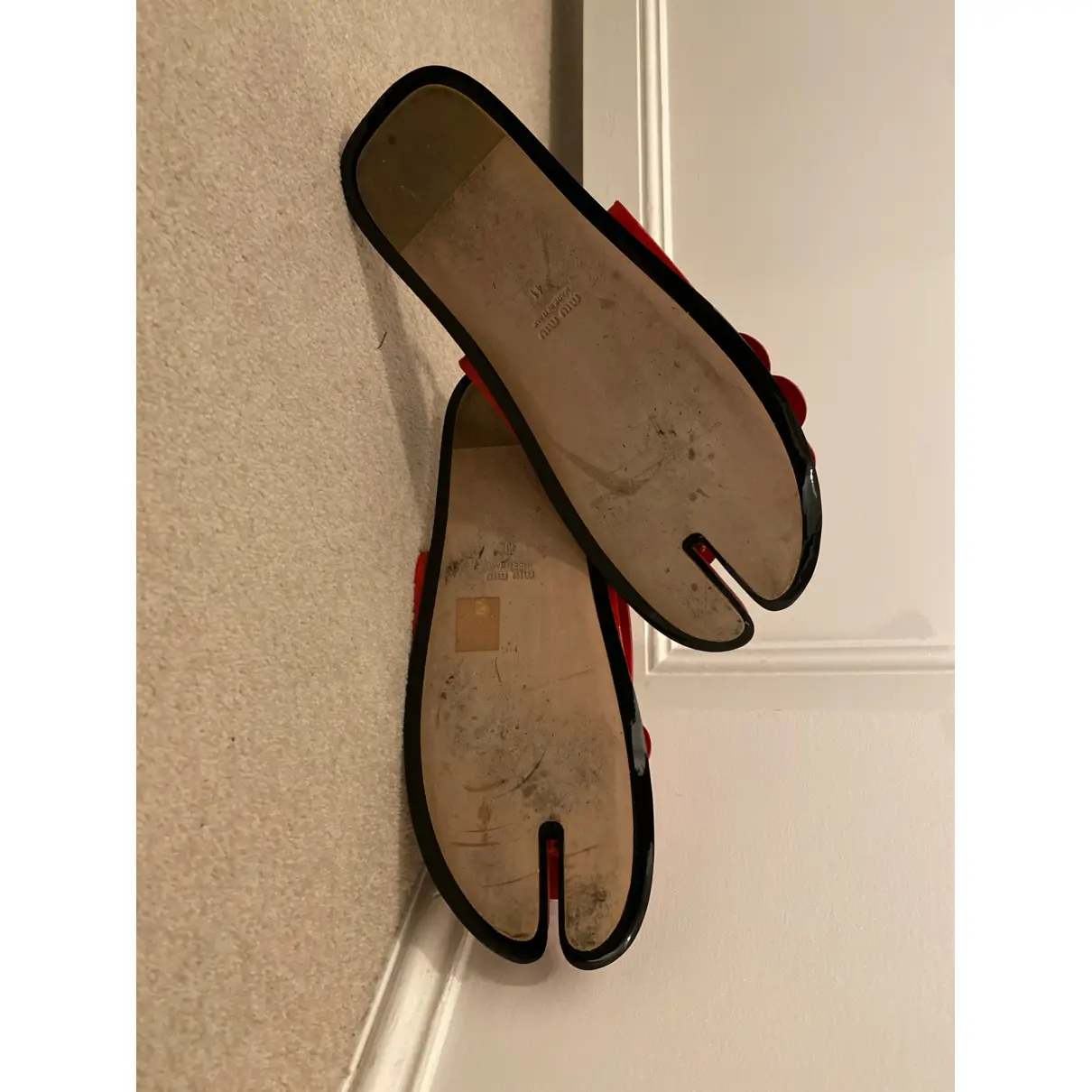 Patent leather flip flops Miu Miu