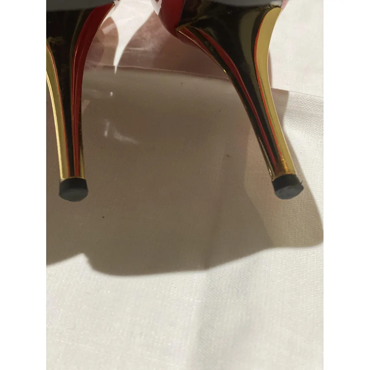 Patent leather heels Yves Saint Laurent