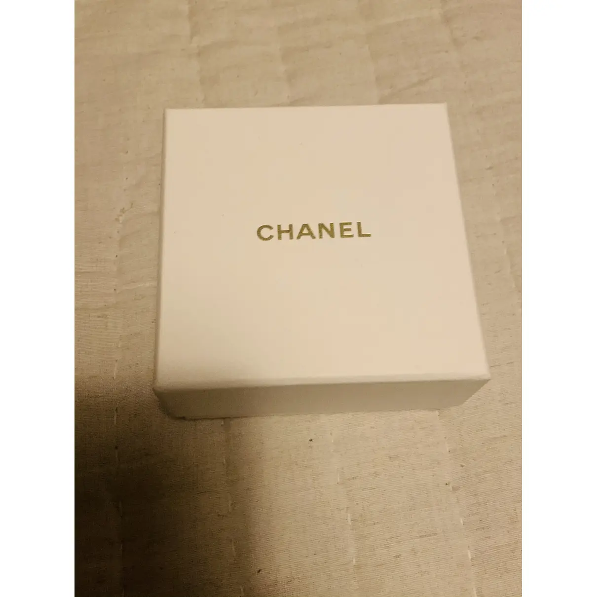 Camélia silk pin & brooche Chanel