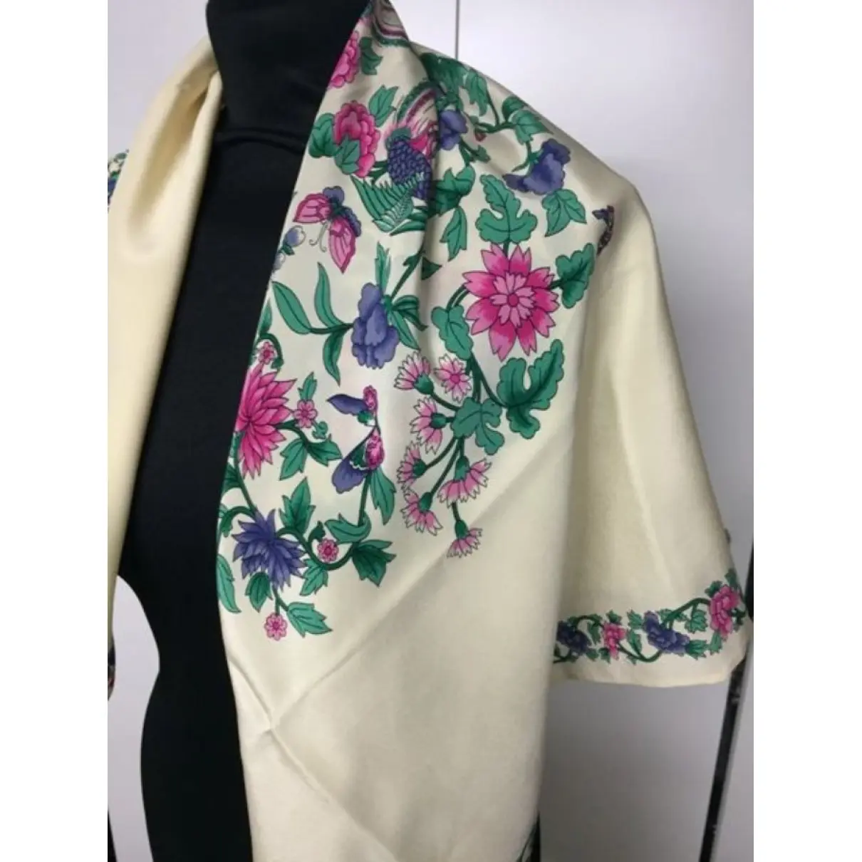 Silk handkerchief Gianni Versace - Vintage