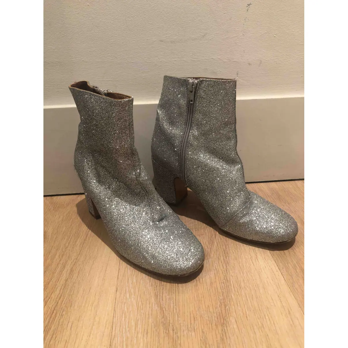 Buy Bimba y Lola Glitter boots online