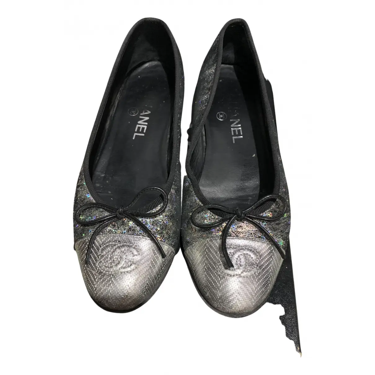 Buy Chanel Cambon leather ballet flats online