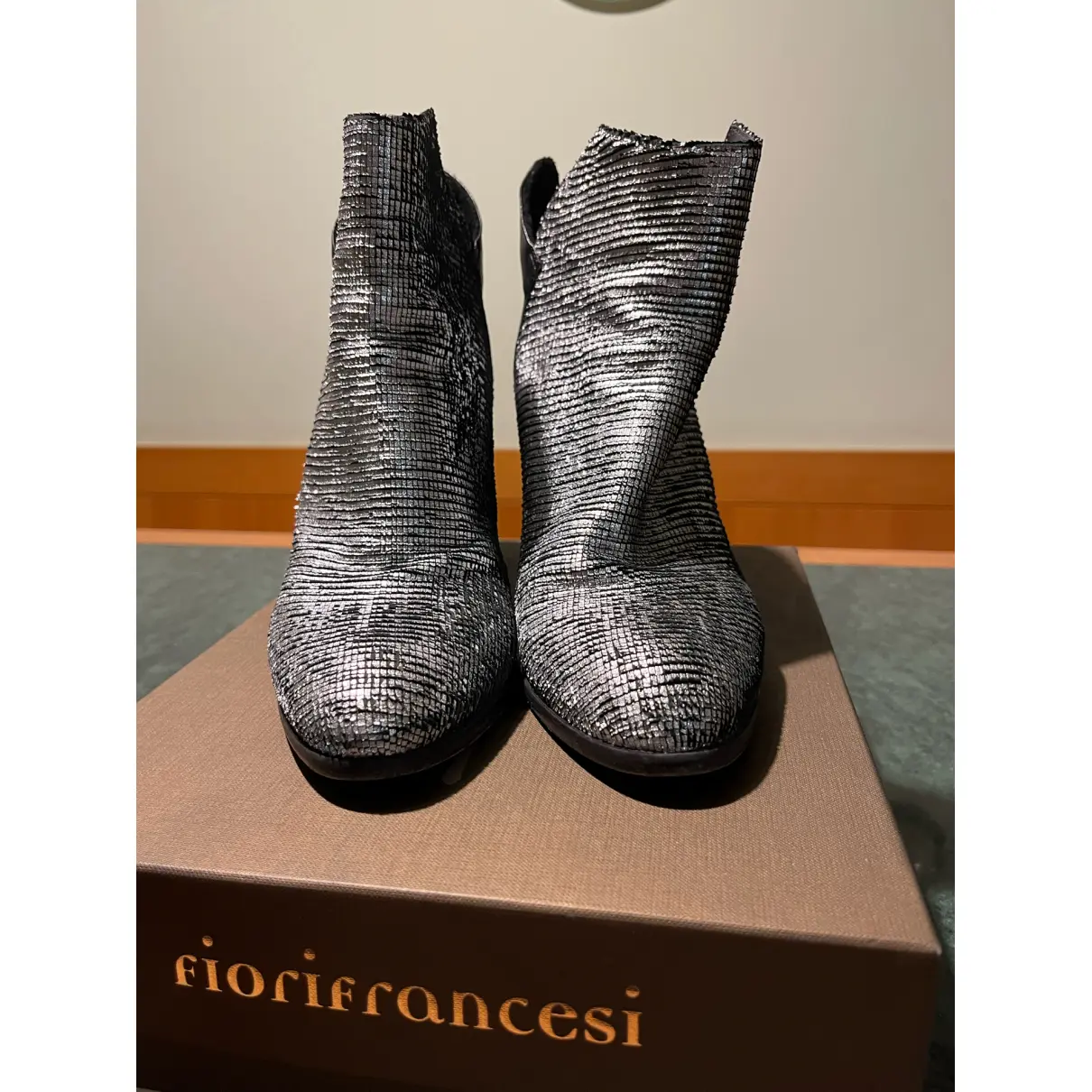 Buy Fiorifrancesi Leather boots online