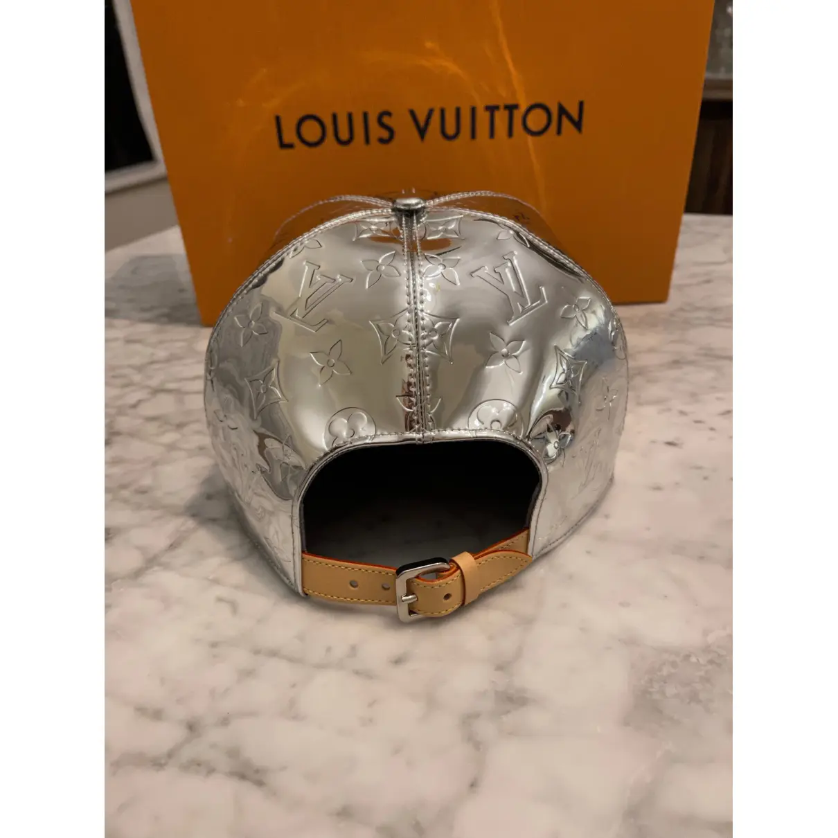 Luxury Louis Vuitton Hats & pull on hats Men