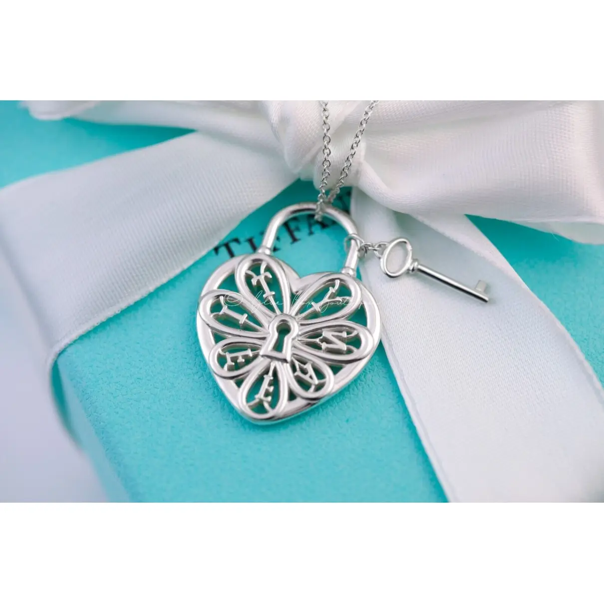 Buy Tiffany & Co Clés Tiffany silver necklace online