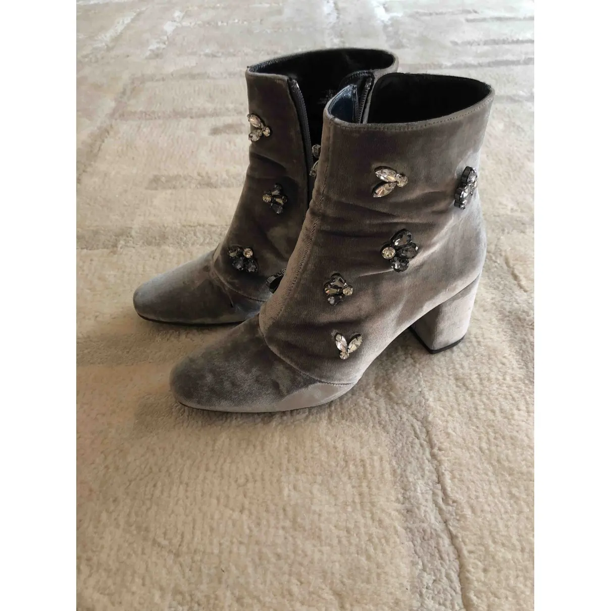 Uterque Velvet ankle boots for sale