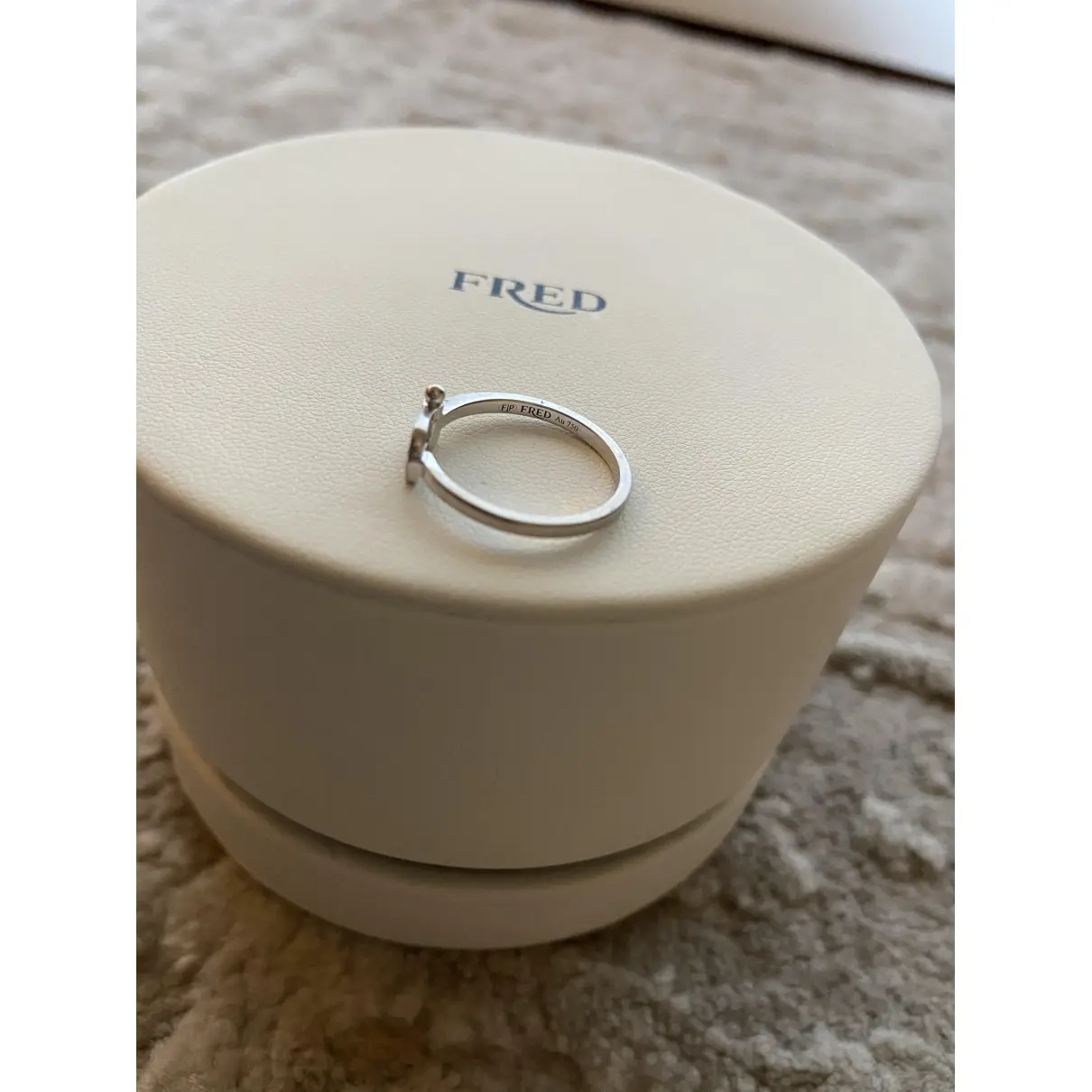 Force 10 white gold ring Fred