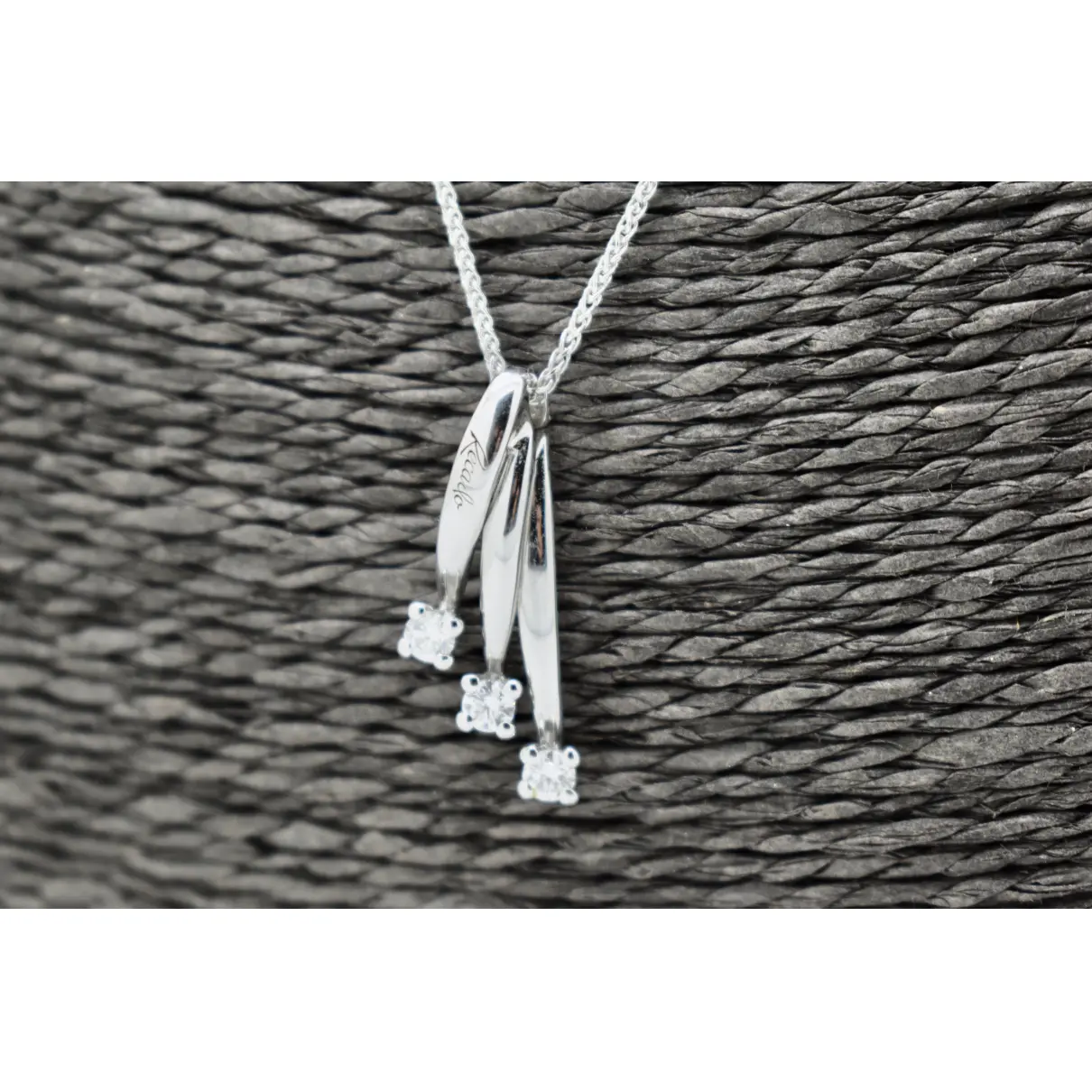 Buy Recarlo White gold necklace online