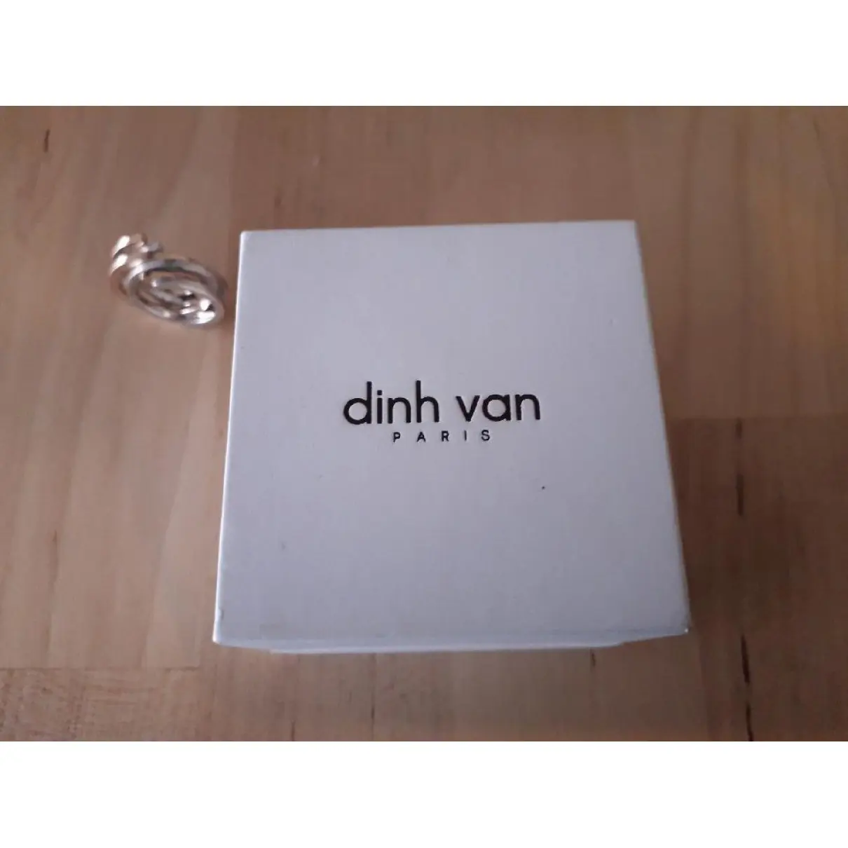Buy Dinh Van Yellow gold ring online