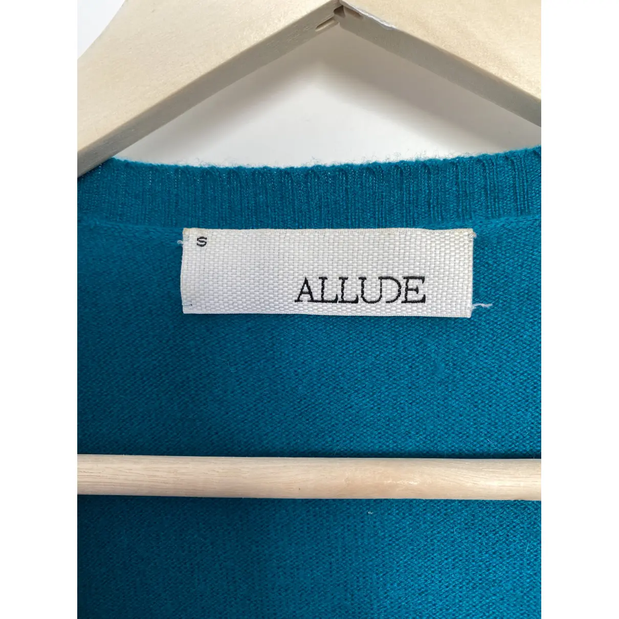 Buy Allude Cashmere cardigan online