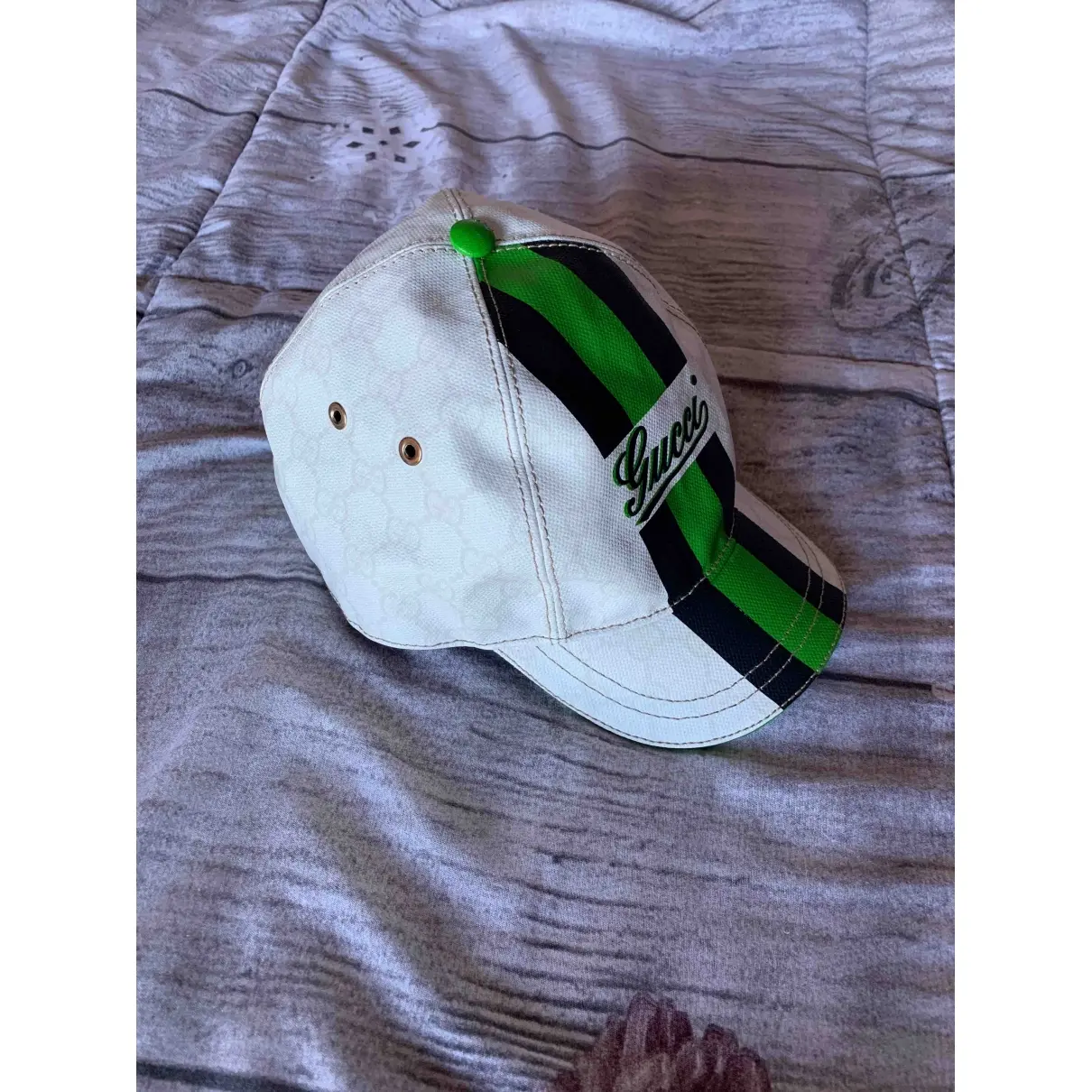 Gucci Cloth hat & gloves for sale