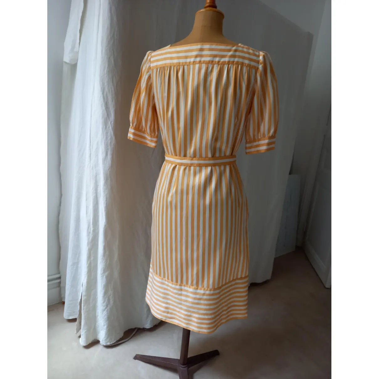 Buy Courrèges Mid-length dress online - Vintage