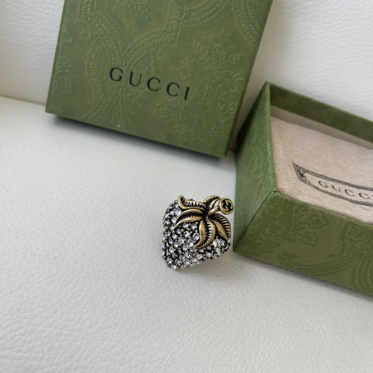 Crystal ring Gucci