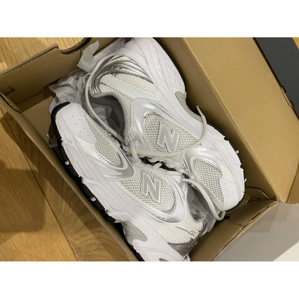 530 leather trainers New Balance