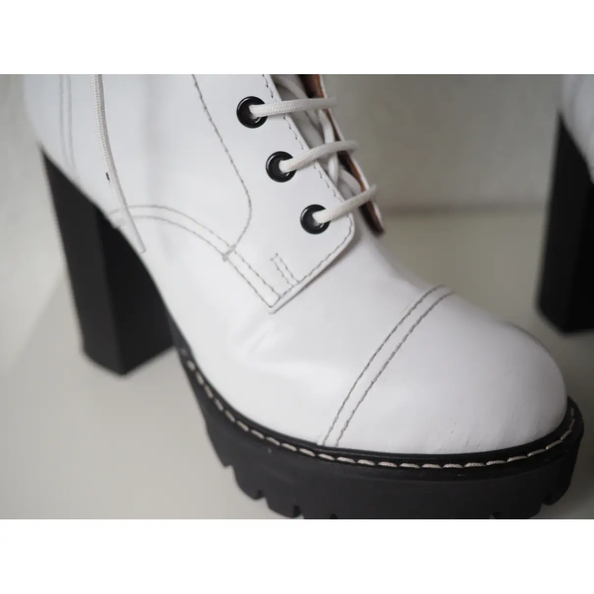Leather lace up boots Alexa Chung