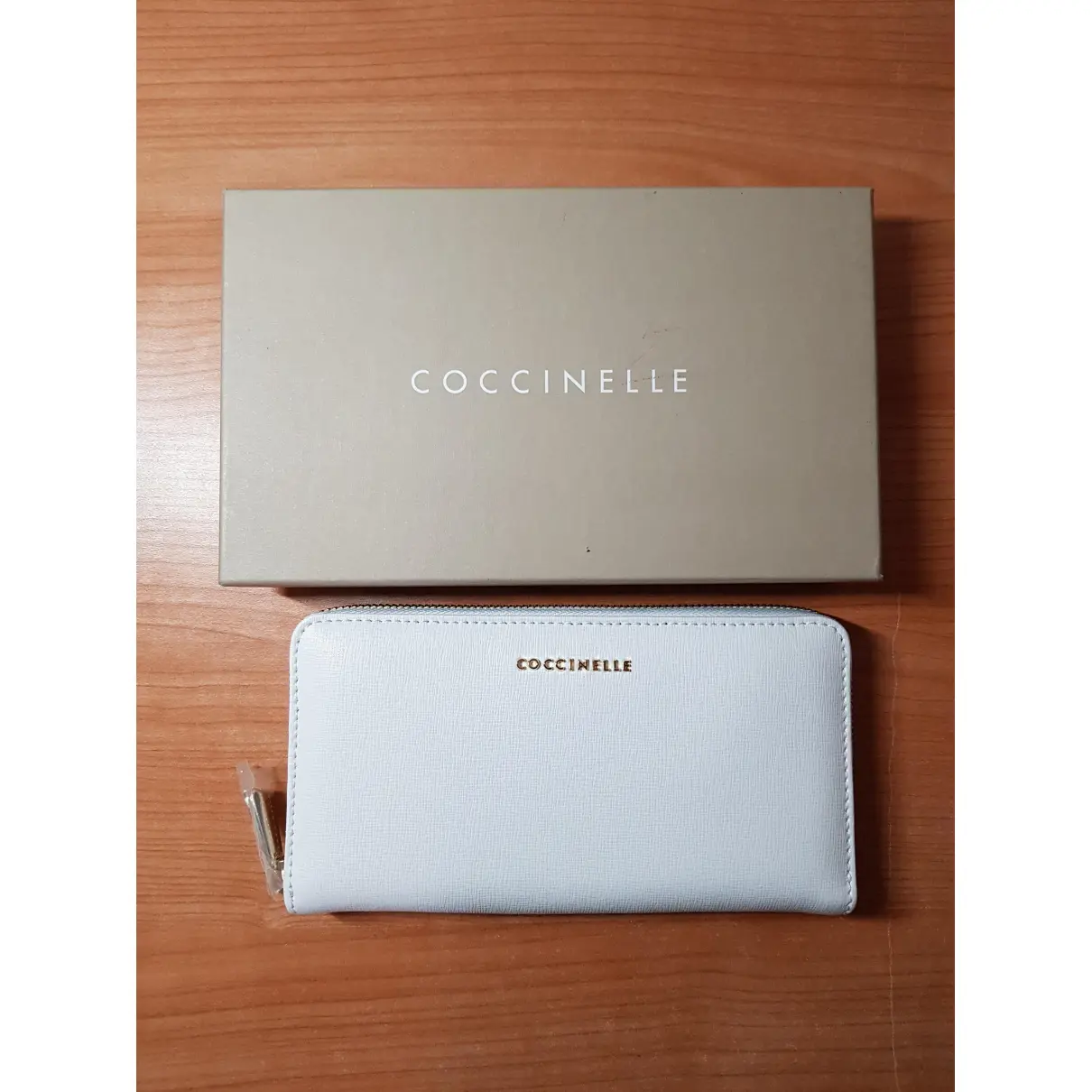 Leather wallet Coccinelle