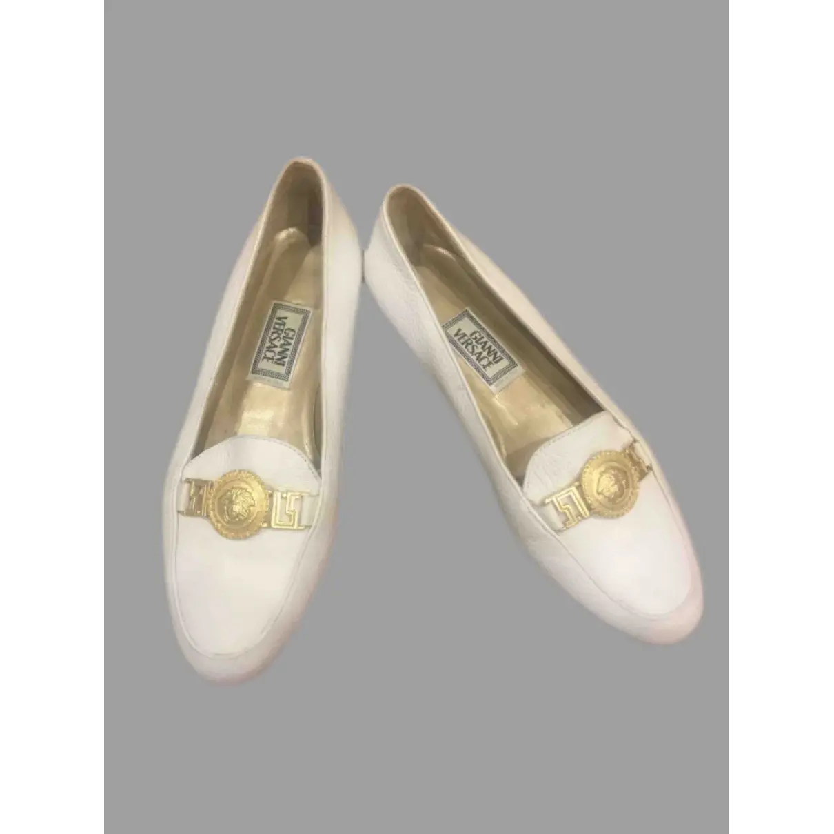 Buy Gianni Versace Leather flats online - Vintage