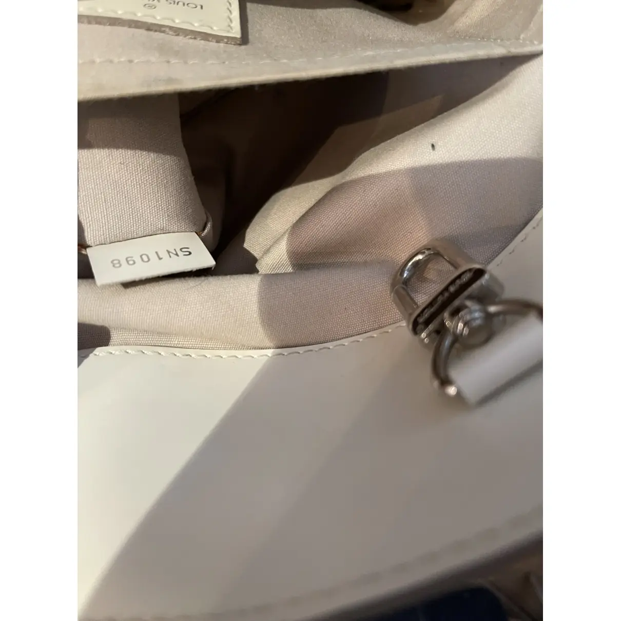 Passy leather handbag Louis Vuitton