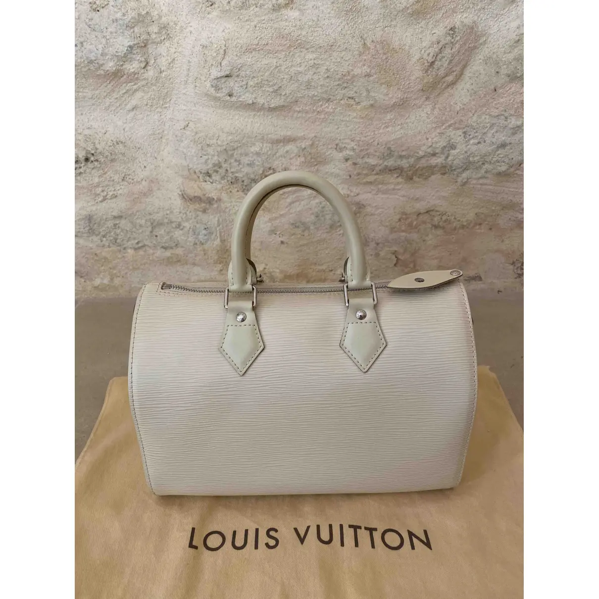 Buy Louis Vuitton Speedy leather handbag online