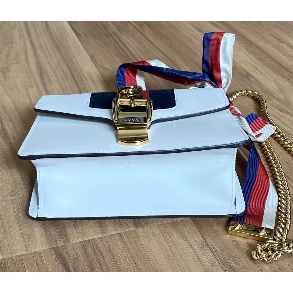 Sylvie Chain leather handbag Gucci